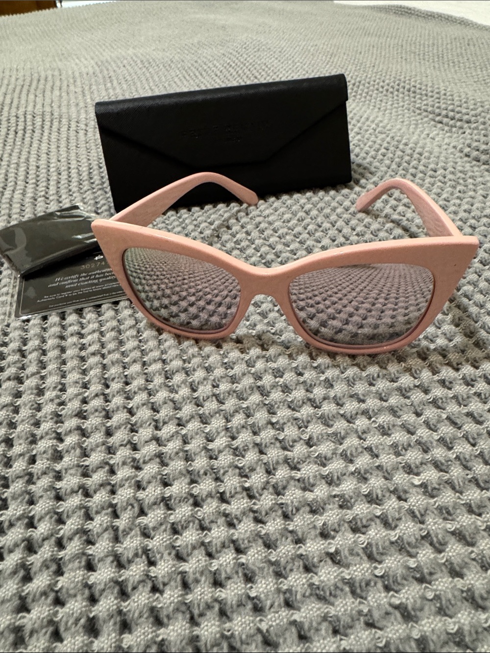 New in box Prive revaux The Bad Betches Rose Cat-Eye polarized Sunglasses